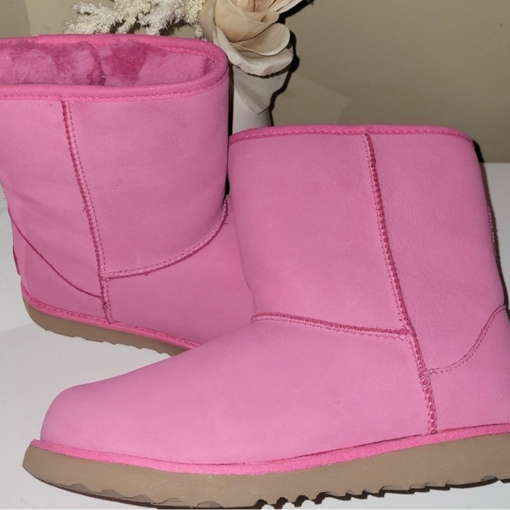 Pink Uggs - Says size 6 but runs huge more like an 8